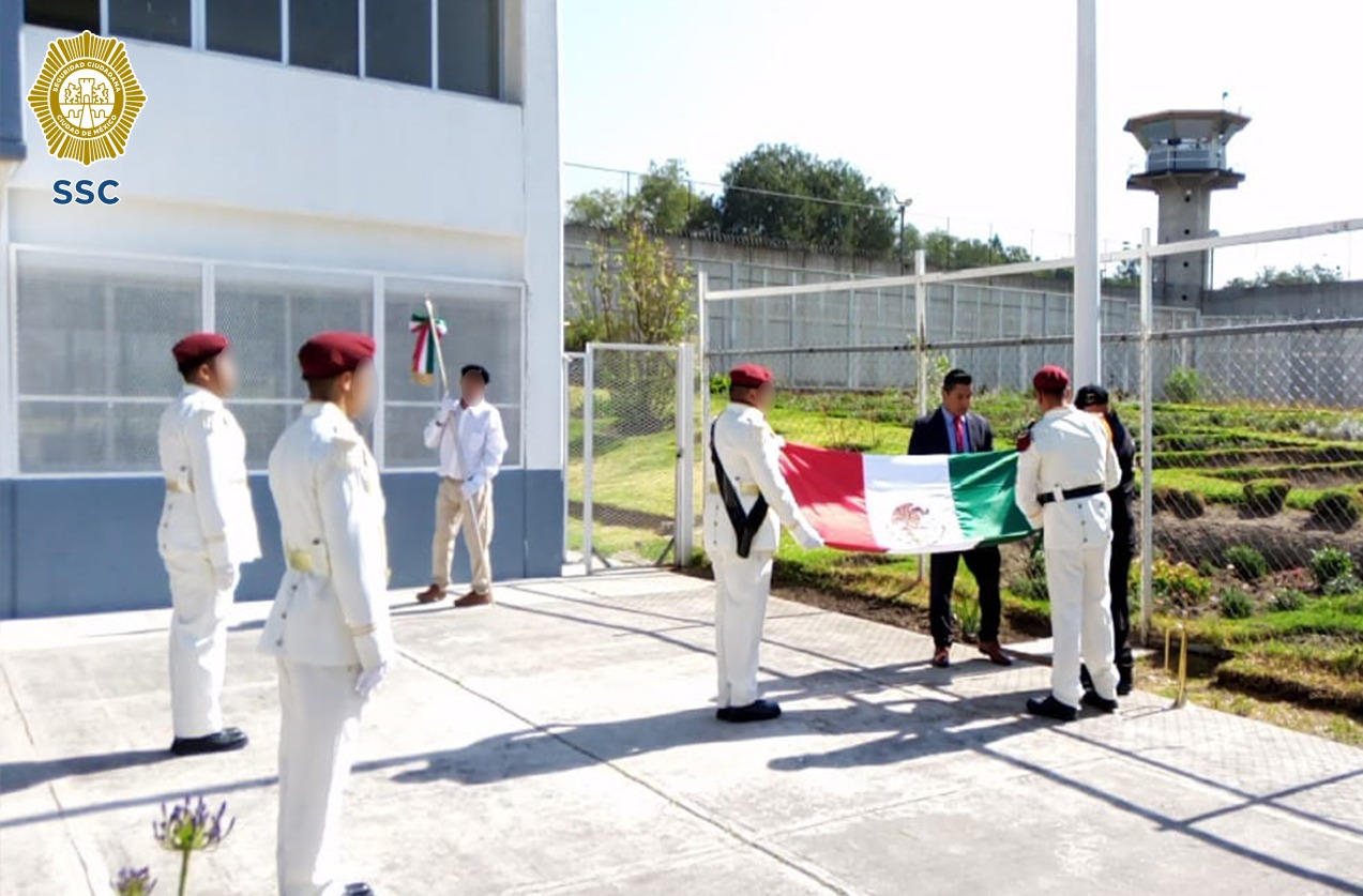 SE CELEBRA CON HONORES LA BANDERA DE MÉXICO EN CENTROS PENITENCIARIOS (2).jpeg